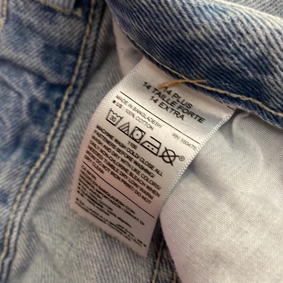 Old Navy distressed Jeans - O.G. Straight Highrise - size 14 plus - button fly - Picture 10 of 14